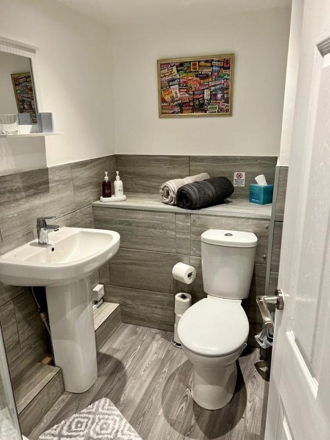 Basement Studio By The Bay Hotel มอร์คัมบ์ ภายนอก รูปภาพ